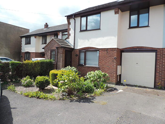 3 Bedroom Town House To Rent In Whitehill Road, Ellistown, LE67