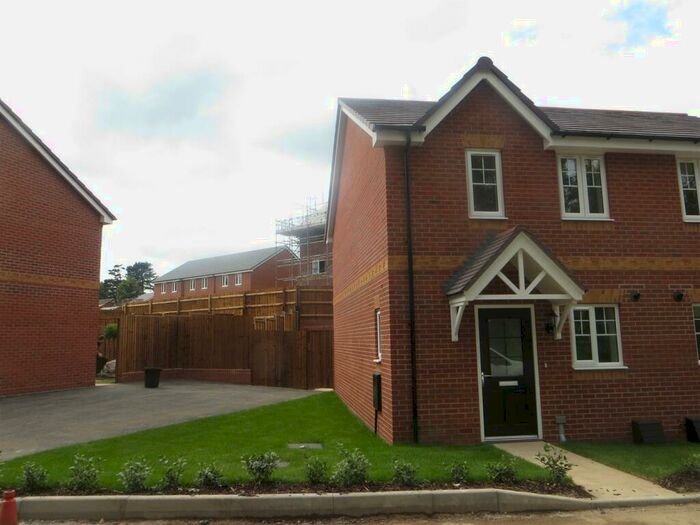 2 Bedroom Semi-Detached House To Rent In Ken Trueman Grove, Knowle, Solihull, B93