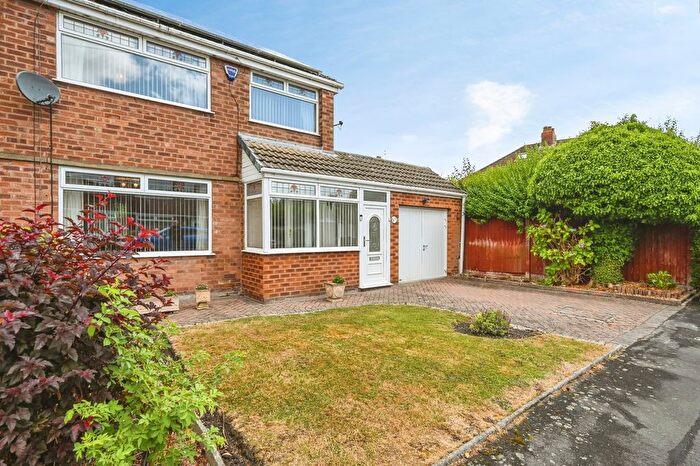 3 Bedroom Semi Detached House For Sale In Haslemere Drive, Penketh, Warrington, Cheshire, WA5