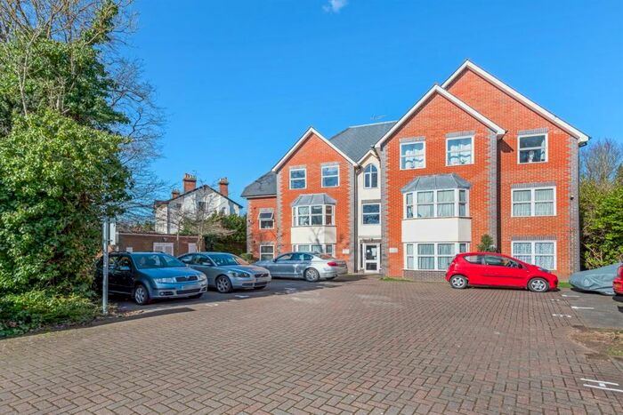 2 Bedroom Apartment To Rent In Dean House, Erleigh Road, Reading, RG1