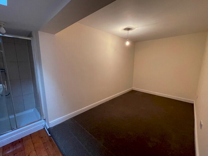 1 Bedroom Flat To Rent In High Street, South Norwood SE25