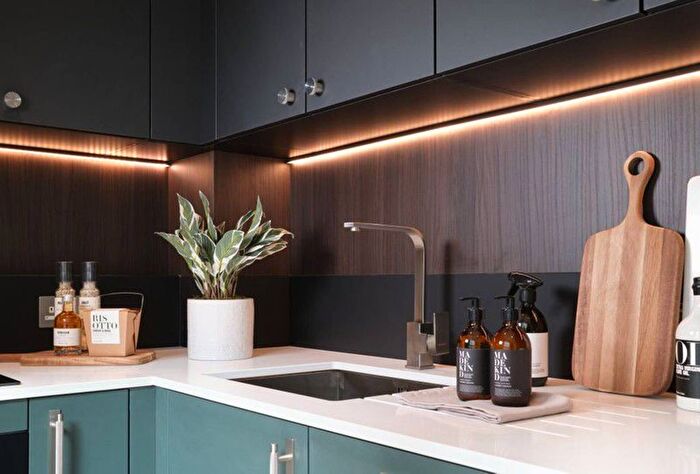 Studio For Sale In Eden Grove, Staines, Surrey, TW18