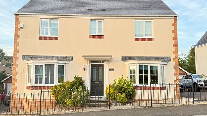 4 Bedroom Detached House For Sale In Pantyblawd Road, Llansamlet, Swansea, SA7