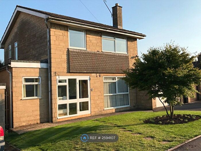 3 Bedroom Detached House To Rent In Cambridge Way, Stroud, GL6