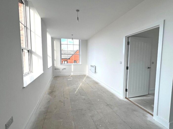 2 Bedroom Apartment For Sale In Hempshaw Lane, Offerton, Stockport, SK2