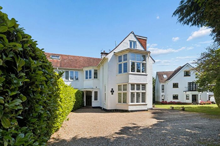 3 Bedroom Maisonette For Sale In Carew Road, Northwood, HA6