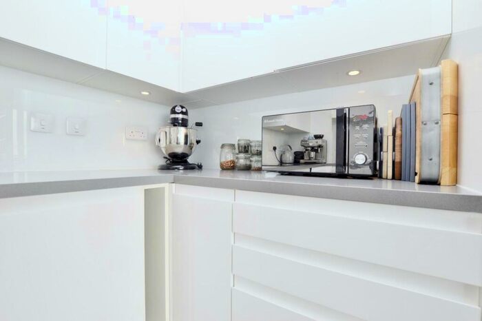1 Bedroom Flat For Sale In Charles Darwin House, Minnie Baldock Street, Canning Town, E16