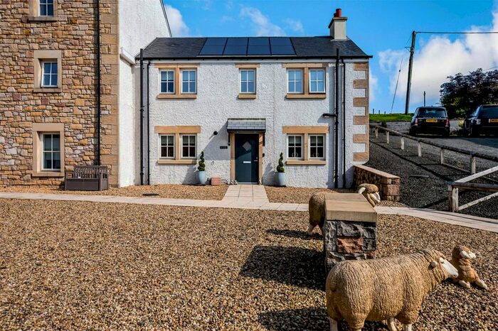 3 Bedroom End Of Terrace House For Sale In Milton Of Campsie, Glasgow, G66
