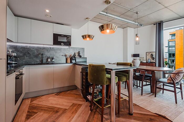3 Bedroom Flat For Sale In Bendix Street, Manchester, M4