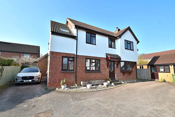 4 Bedroom Detached House For Sale In Byfield Road, Papworth Everard, CB23