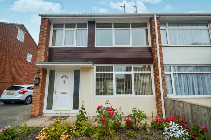 3 Bedroom Semi-Detached Bungalow To Rent In Langdale Crescent, Cottingham, Yorkshire, HU16