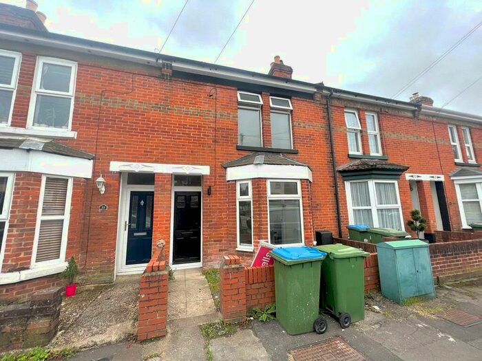 3 Bedroom Terraced House To Rent In York Road, Southampton, Hampshire, SO15
