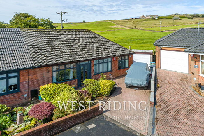 2 Bedroom Semi-Detached Bungalow For Sale In Lyndon Close, Scouthead, Saddleworth, OL4