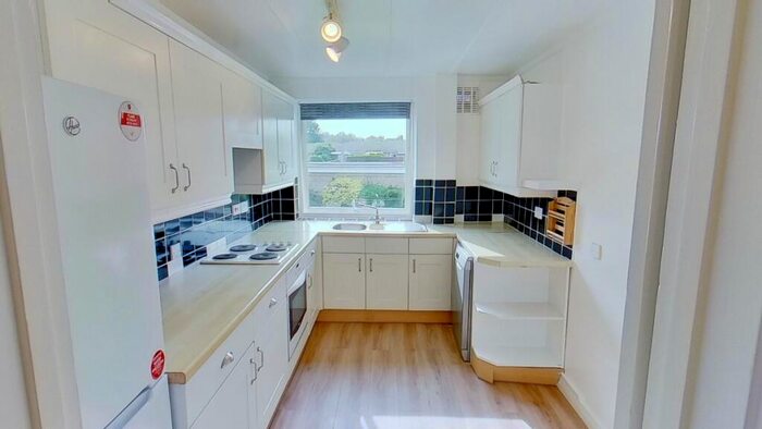 2 Bedroom Flat To Rent In Wilderness Court, Wilderness Road, Guildford, GU2