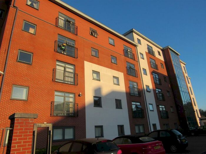 2 Bedroom Apartment To Rent In Renolds House, Salford, M5