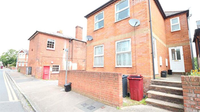 2 Bedroom Flat To Rent In Baker Street, Reading, Berkshire, RG1
