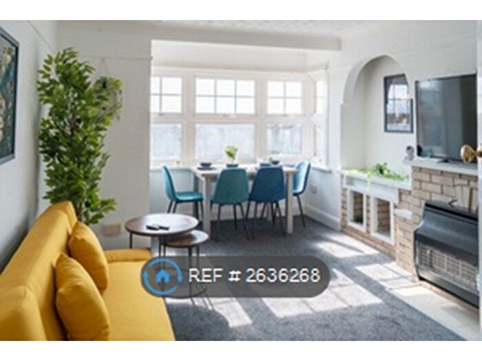 2 Bedroom Detached House To Rent In West Court, Southsea, PO4