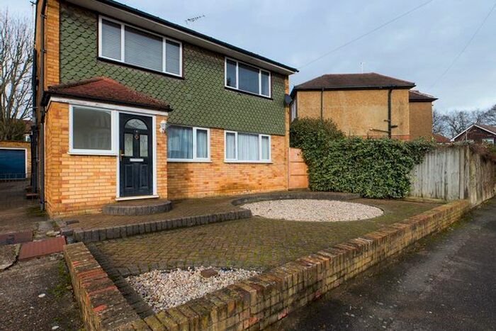 2 Bedroom Flat To Rent In Brixham Crescent, Ruislip, HA4