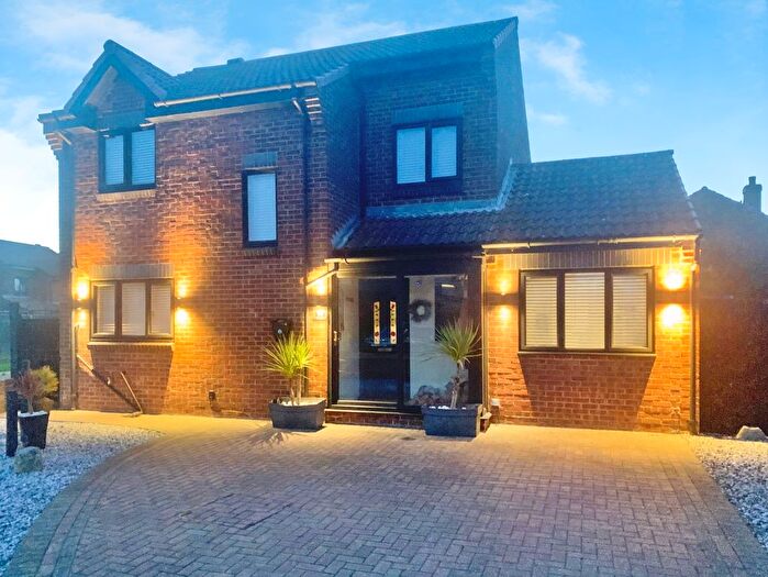 4 Bedroom Detached House For Sale In Leonard Road, New Romney, TN28