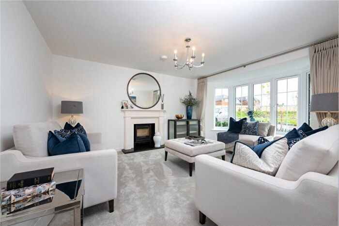 4 Bedroom Detached House For Sale In The Wickets, Fullers Road, Rowledge, Hampshire, GU10