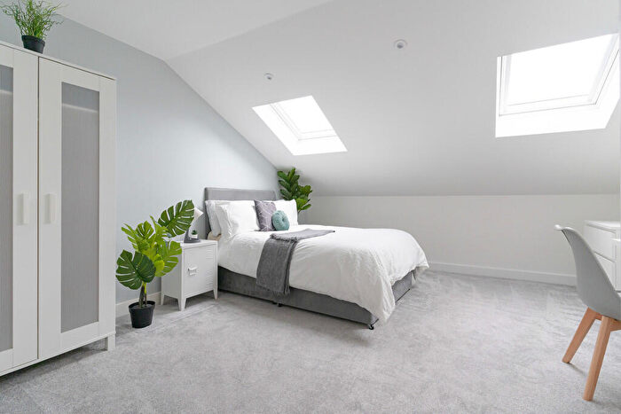 7 Bedroom Terraced House To Rent In Hudson Road, Southsea, PO5