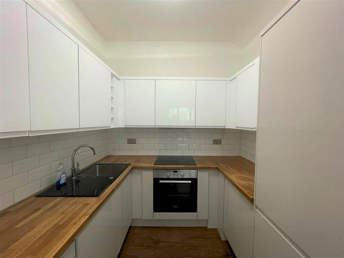 1 Bedroom Flat To Rent In High Road, East Finchley, N2