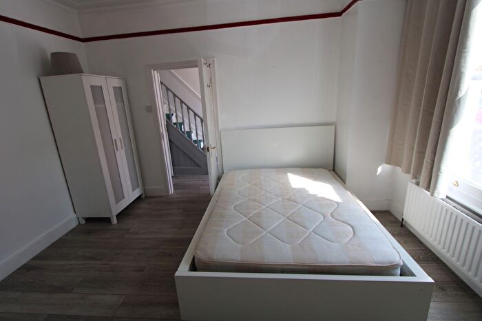 4 Bedroom Terraced House To Rent In Undine Street, Tooting Broadway, SW17