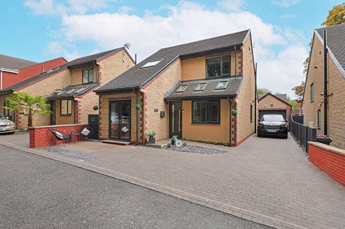 4 Bedroom Detached House For Sale In Marsden Wood Grove, Hepthorne Lane, Chesterfield, S42