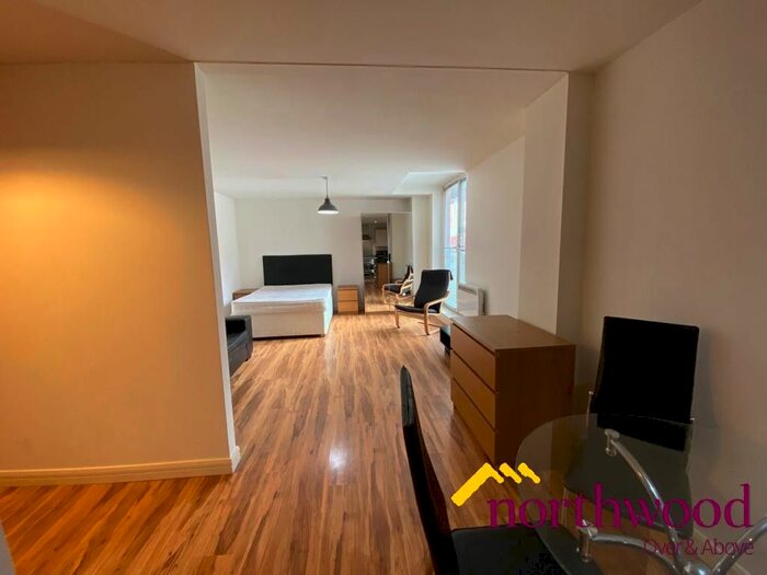 Studio To Rent In Bromsgrove Street, City Centre, Birmingham, B5