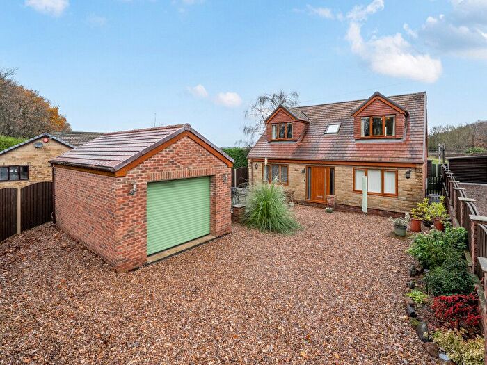 4 Bedroom Detached House For Sale In Oakenshaw Lane, Walton, Wakefield, West Yorkshire, WF2