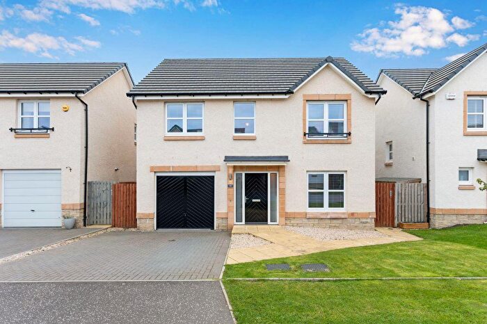 4 Bedroom Detached Villa For Sale In Sycamore Drive, Penicuik, EH26