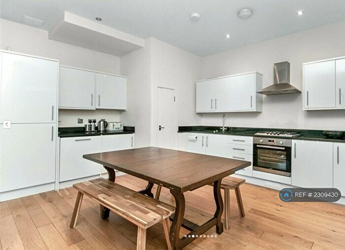 2 Bedroom Flat To Rent In Babik Court, London, E8