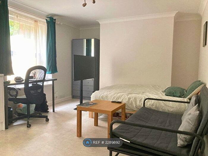 Studio To Rent In Ashley Hill, Bristol, BS7