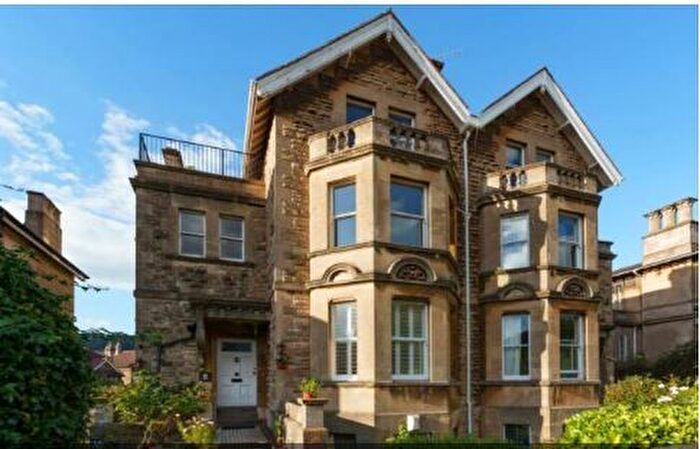 3 Bedroom Flat To Rent In Beckford Road, Bath, BA2
