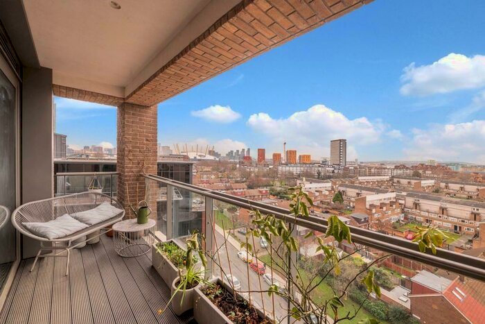 2 Bedroom Apartment To Rent In Heritage Tower, East Ferry Road, Canary Wharf, E14