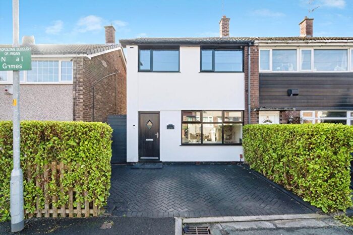3 Bedroom Semi Detached House For Sale In Clements Avenue, Manchester, Lancashire, M46