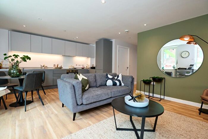 2 Bedroom Apartment To Rent In The Tilt Works, Sheffield Sheffield, S3