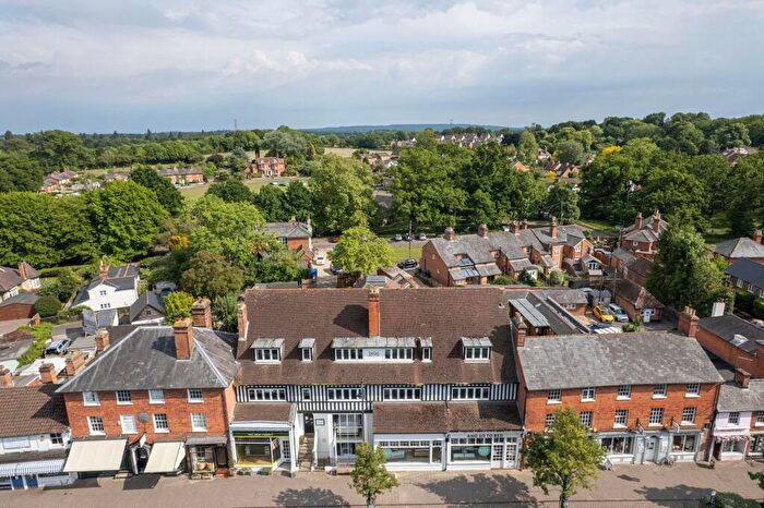 2 Bedroom Apartment For Sale In Oakley Place, Hartley Wintney, RG27