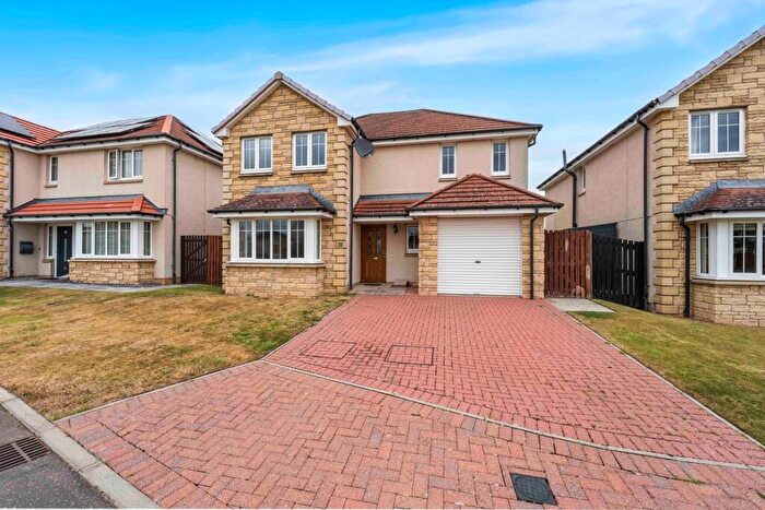 4 Bedroom Detached House For Sale In Caledonia Court, Rosyth, Dunfermline, KY11