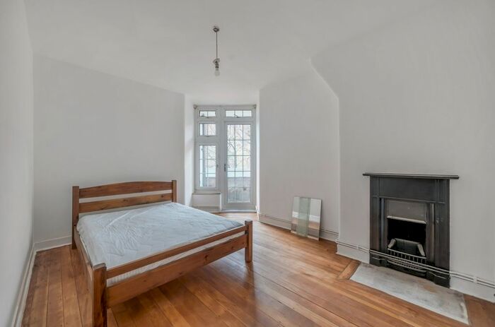 1 Bedroom Flat To Rent In Deptford Church Street, London, SE8