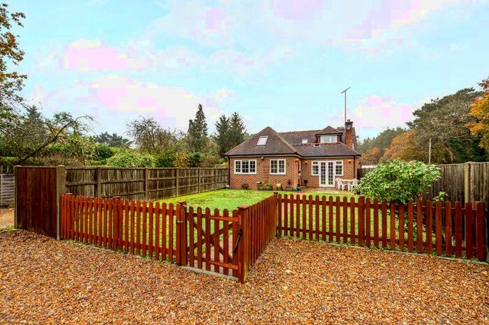3 Bedroom Detached House To Rent In Thursley Road, Elstead, GU8