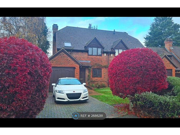 3 Bedroom Semi Detached House To Rent In Denefield Gardens, Tilehurst, Reading, RG31