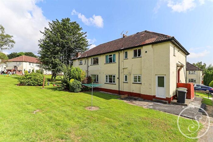 2 Bedroom Flat To Rent In Sandringham Gardens, Moortown, Leeds, LS17