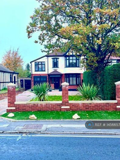 4 Bedroom Detached House To Rent In Fencepiece Road, Chigwell, IG7