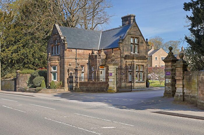 3 Bedroom Detached House For Sale In St. Elphins Park, Darley Dale, Matlock, DE4