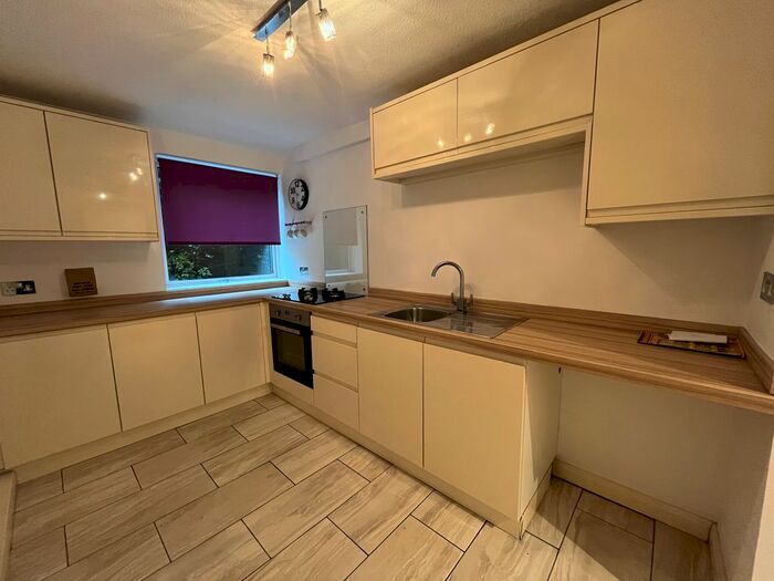 3 Bedroom Flat To Rent In Redcliffe Road, Mapperley Park, Nottingham, NG3