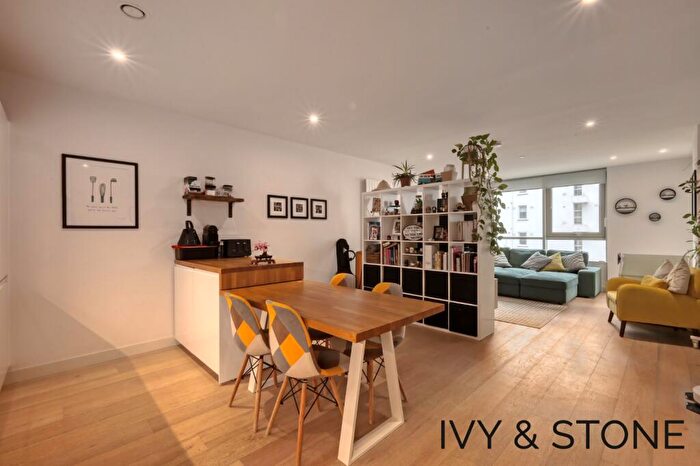 1 Bedroom Apartment For Sale In Starboard Way, London, Greater London, E16