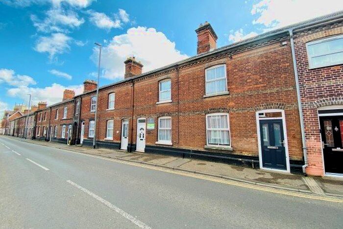 2 Bedroom Property To Rent In West Street, Cromer, NR27