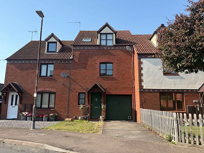3 Bedroom Terraced House For Sale In Mowbray Avenue, Stonehills, Tewkesbury, GL20