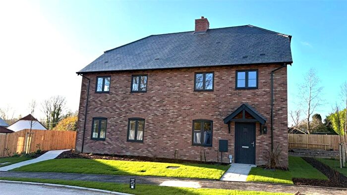 3 Bedroom Semi Detached House For Sale In Orchard Down, Lamberhurst, Tunbridge Wells, Kent, TN3